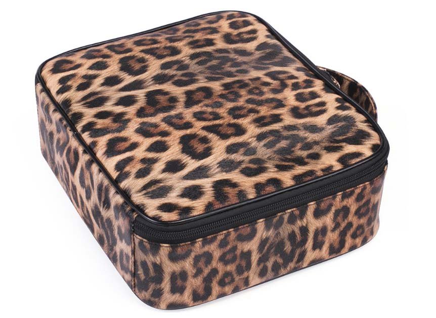 leopard makeup bag details1